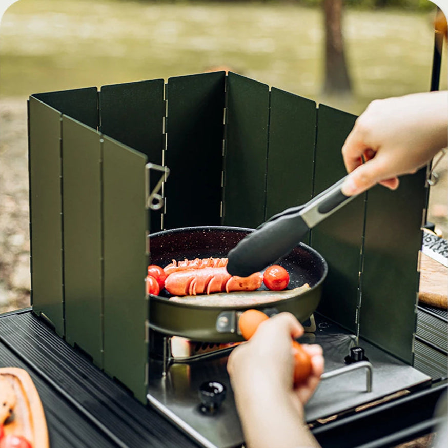 10-Plate Foldable Camping Stove Windshield – Windproof Screen