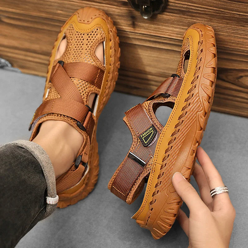 Men’s Outdoor Leather Sandals – Breathable Mesh, Rugged Grip, All-Day Comfort