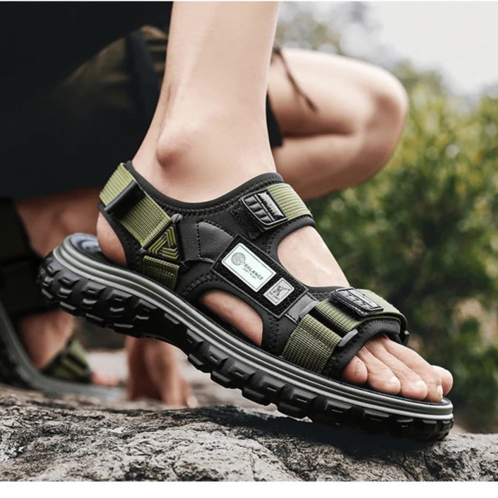 Men’s Outdoor Leather Sandals – Breathable Hiking Shoes with Elastic Strap