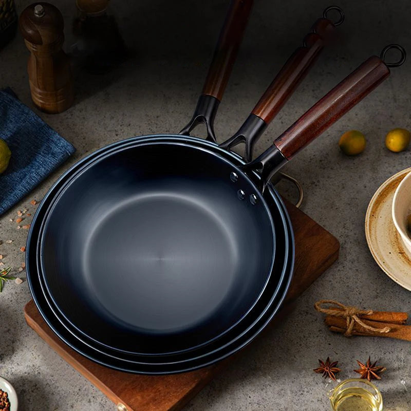 Coating-Free Iron Non-Stick Frying Pan – Great for Steak, Omelettes & Outdoor BBQs