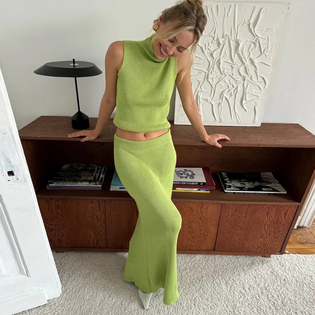 Elegant Knitted Two-Piece Set – Sleeveless Turtleneck Vest & High Waist Skirt