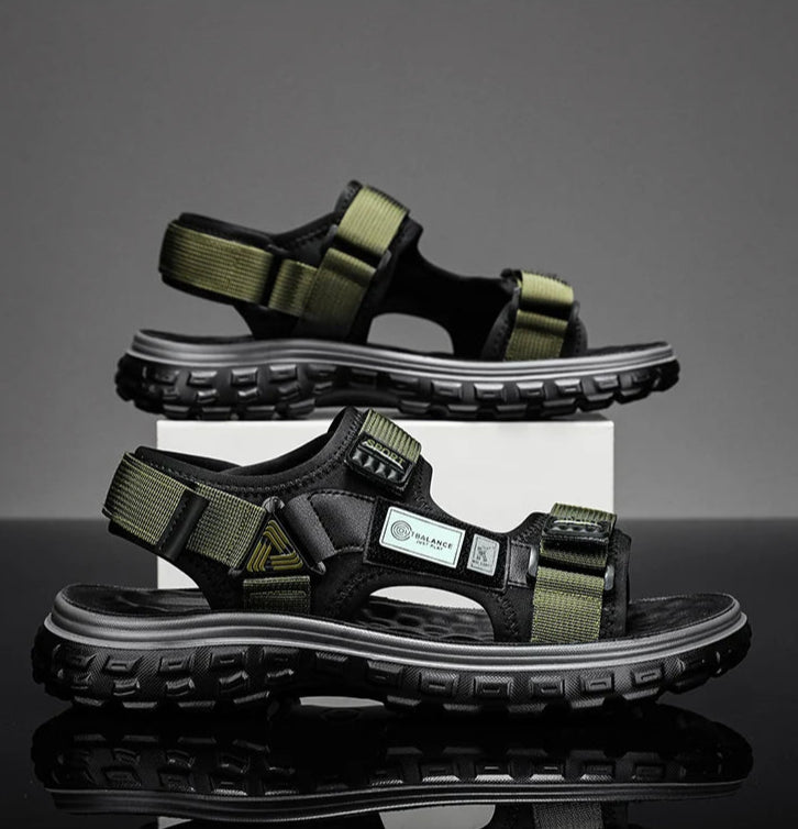 Men’s Outdoor Leather Sandals – Breathable Hiking Shoes with Elastic Strap
