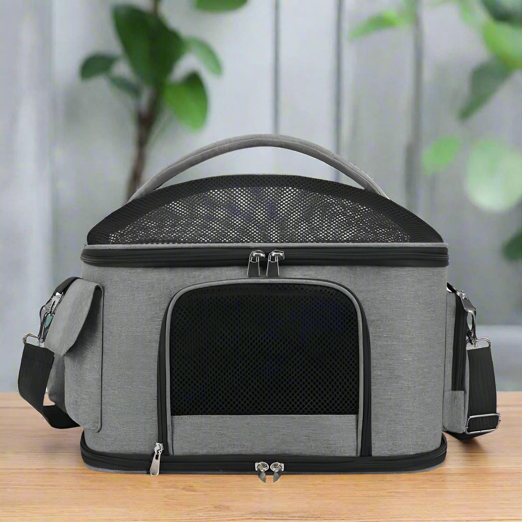 Foldable Cat Tote Bag – Breathable & Portable Crossbody Pet Carrier Dealprice.co.uk