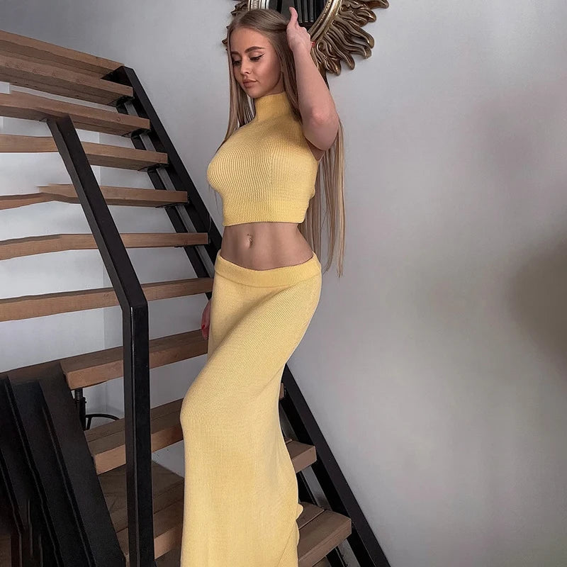 Elegant Knitted Two-Piece Set – Sleeveless Turtleneck Vest & High Waist Skirt