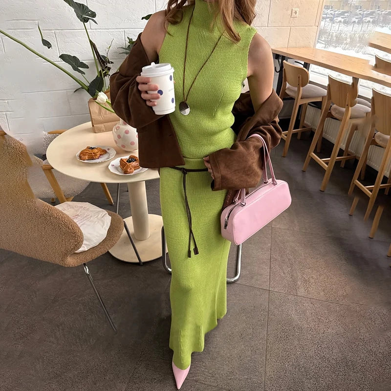 Elegant Knitted Two-Piece Set – Sleeveless Turtleneck Vest & High Waist Skirt