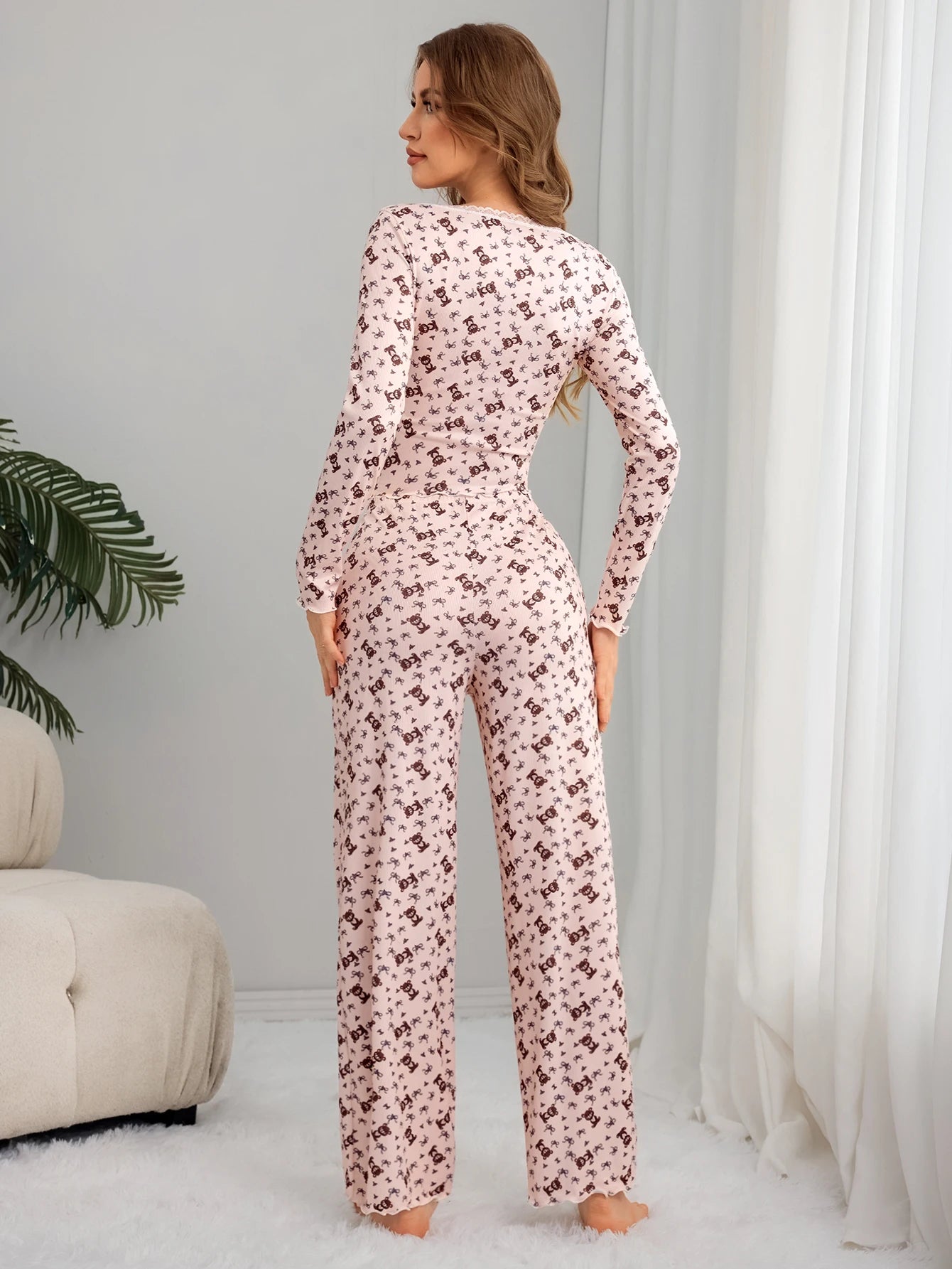 Cute Bear Print Pyjama Set – Comfy V-Neck Loungewear for Snuggly Nights