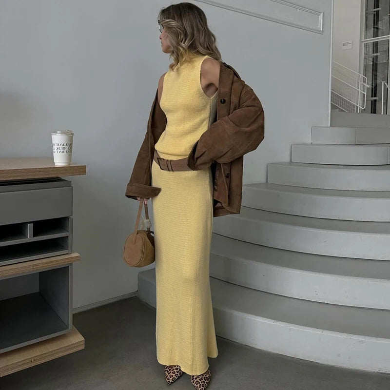 Elegant Knitted Two-Piece Set – Sleeveless Turtleneck Vest & High Waist Skirt