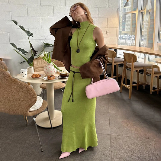 Elegant Knitted Two-Piece Set – Sleeveless Turtleneck Vest & High Waist Skirt